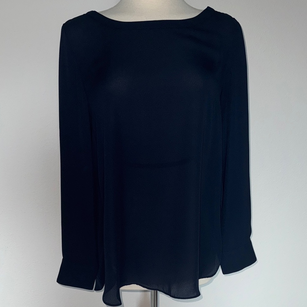 Dark navy blue top